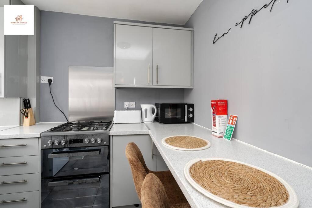Cosy House - Free Parking - City Centre Apartment Liverpool